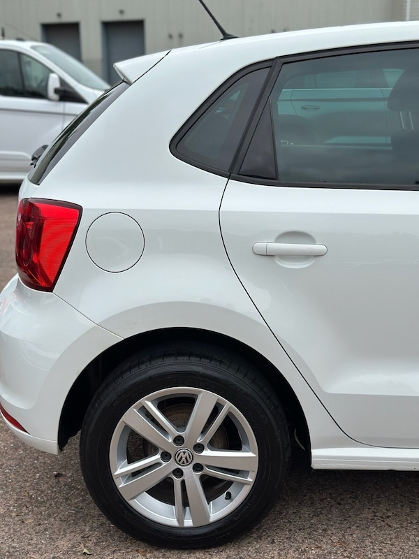 Used Volkswagen Polo 2017 for sale - 76132860: Photo 4