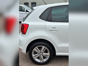 Used Volkswagen Polo 2017 for sale - 76132860: Photo 4