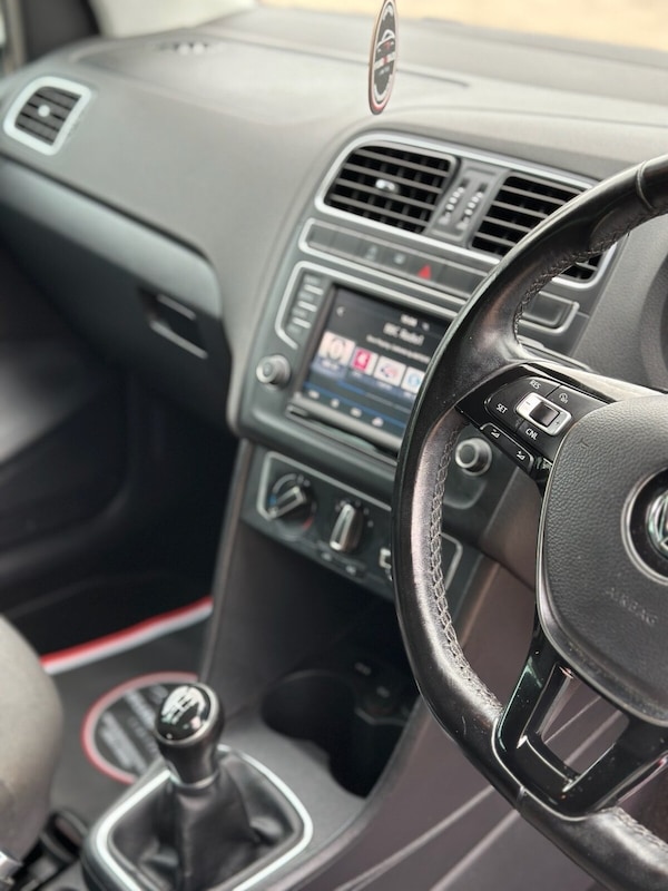 Used Volkswagen Polo 2017 for sale - 76132860: Photo 5