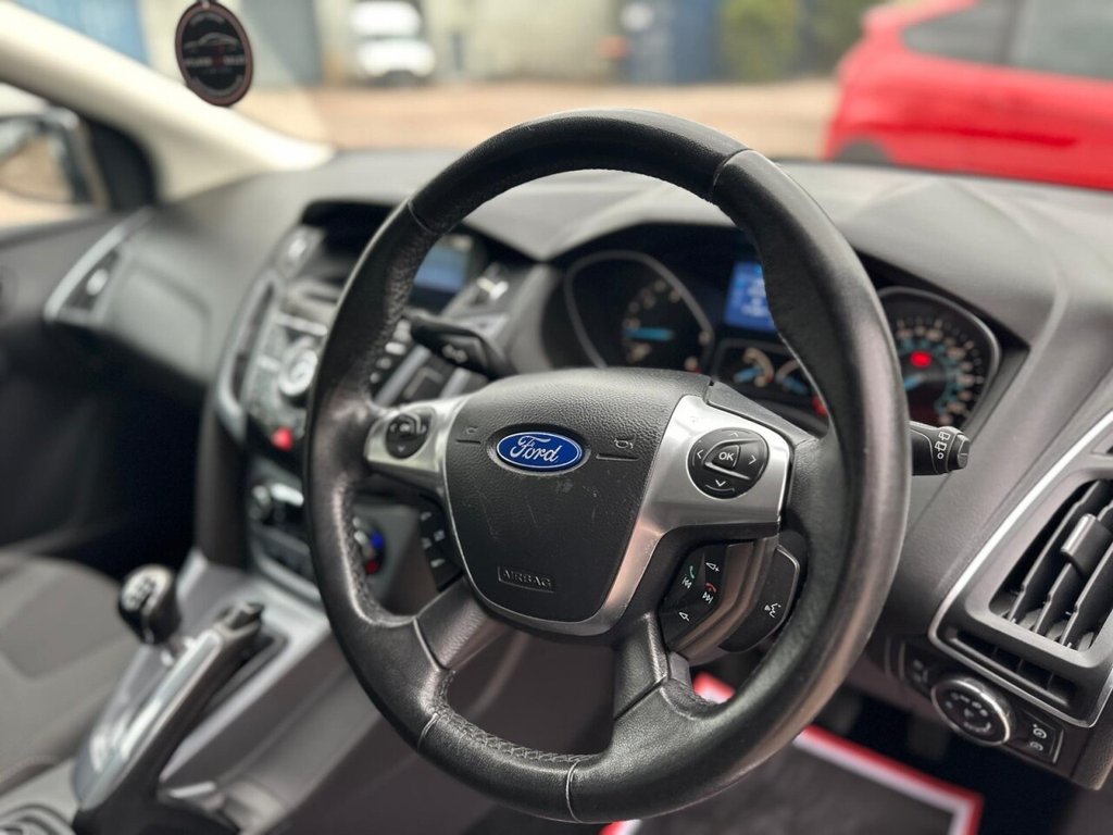 Used Ford Focus 2012 for sale - 76389864: Photo 19