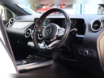 Used Mercedes-Benz GLA 2022 for sale - 77888796: Photo