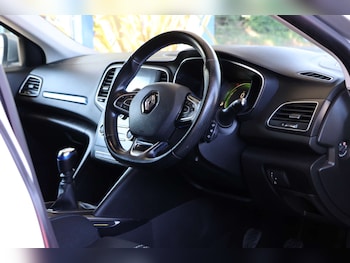 Used Renault Megane 2017 for sale - 79209357: Photo