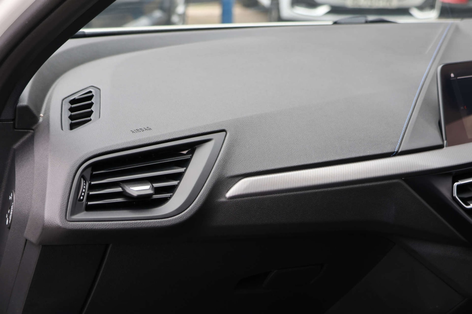 Used BMW 1 Series 2024 for sale - 78201115: Photo 12