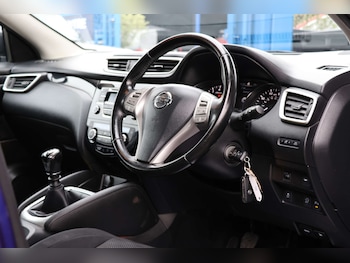 Used Nissan Qashqai 2016 for sale - 76304409: Photo 4