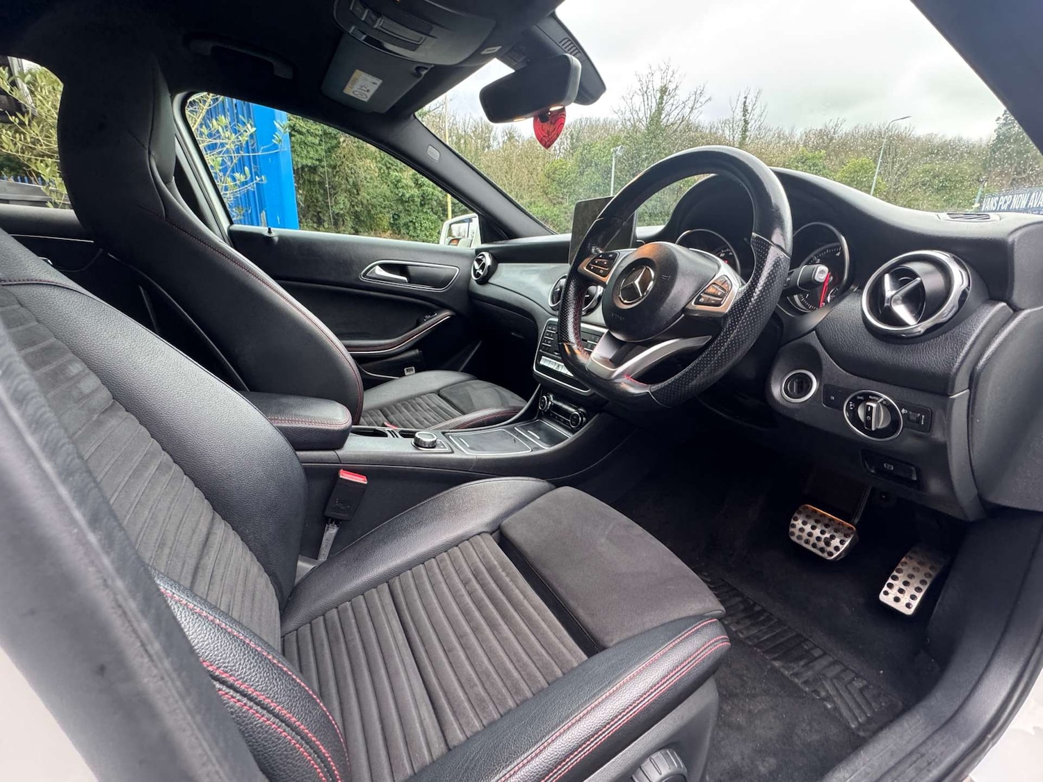 Used Mercedes-Benz GLA 2018 for sale - 77545047: Photo 2