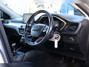 Used Ford Focus 2019 for sale - 76980030: Photo