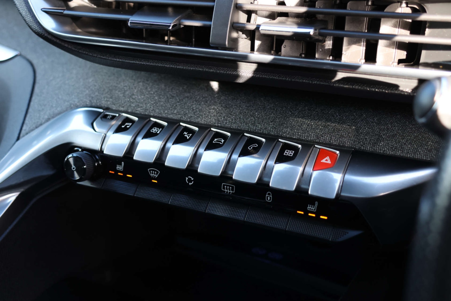 Used Peugeot 3008 2018 for sale - 76669808: Photo 17