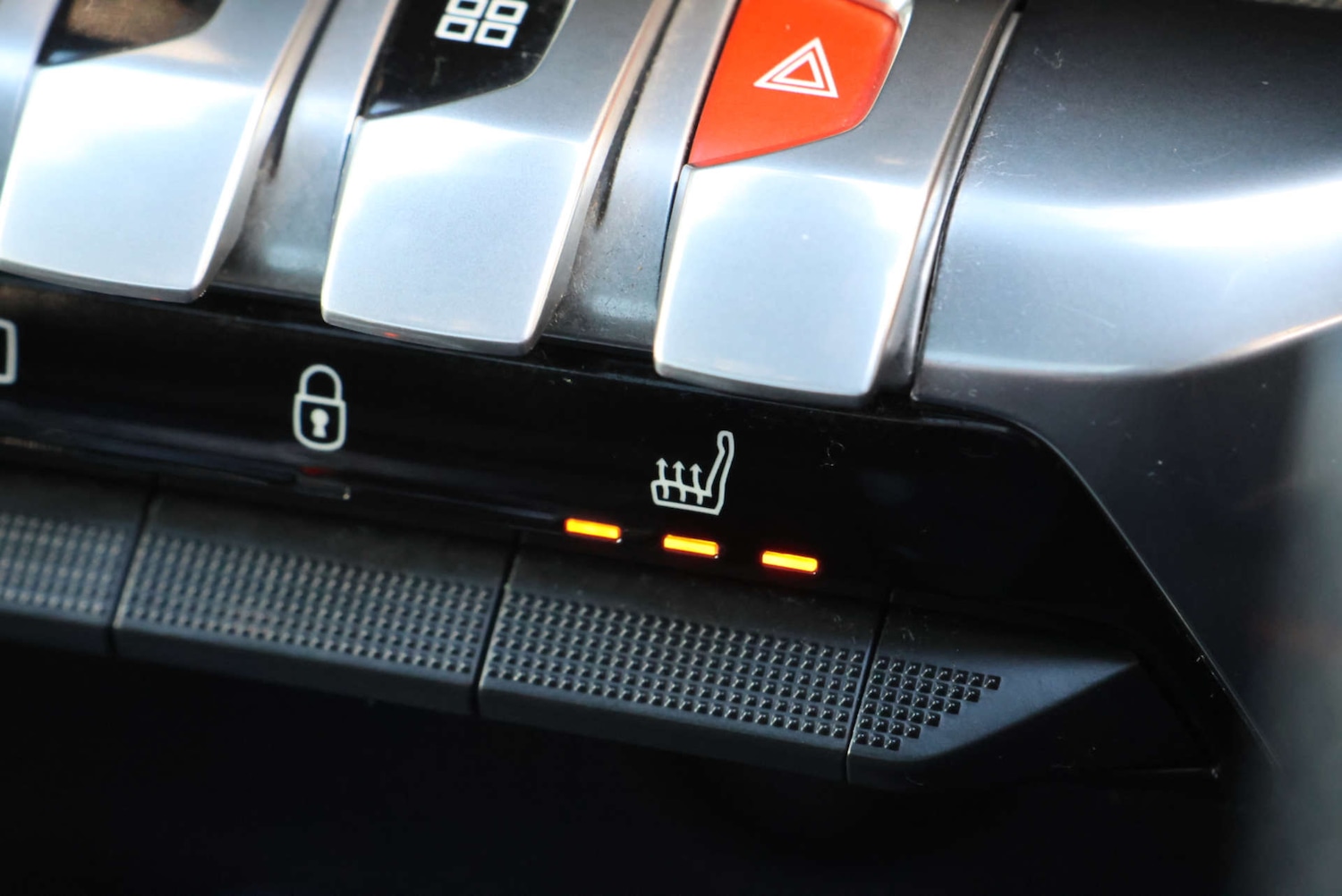 Used Peugeot 3008 2018 for sale - 76669808: Photo 18