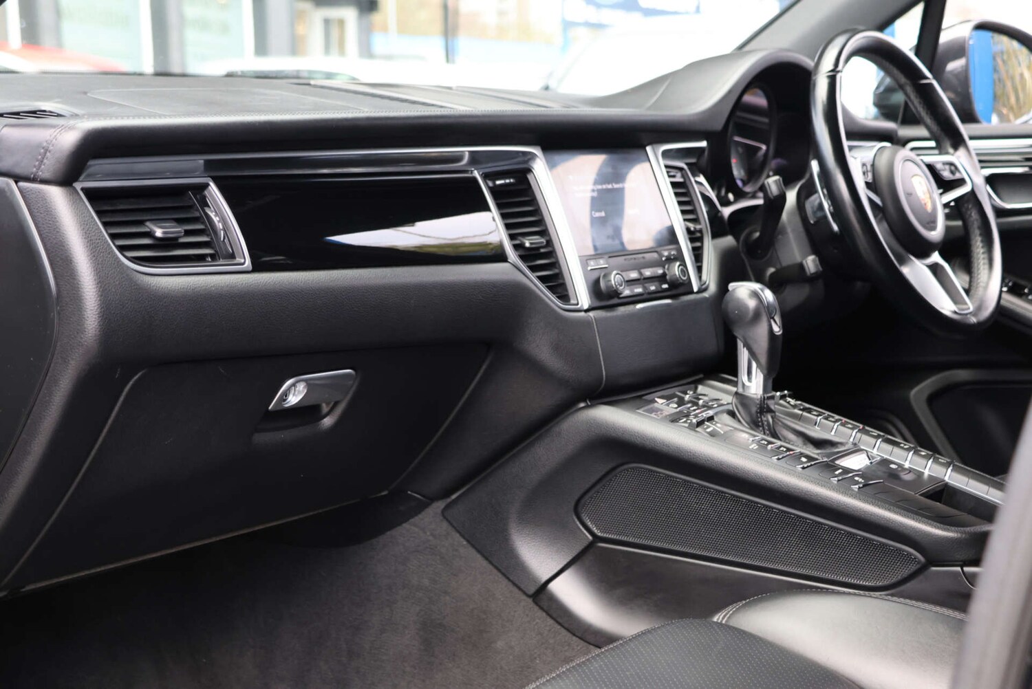 Used Porsche Macan 2016 for sale - 77693773: Photo 11