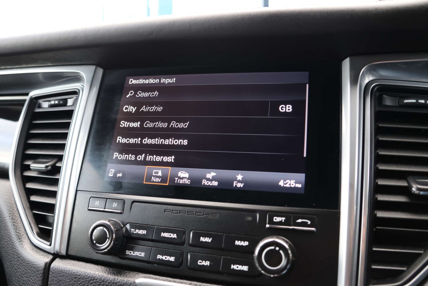 Used Porsche Macan 2016 for sale - 77693773: Photo 35