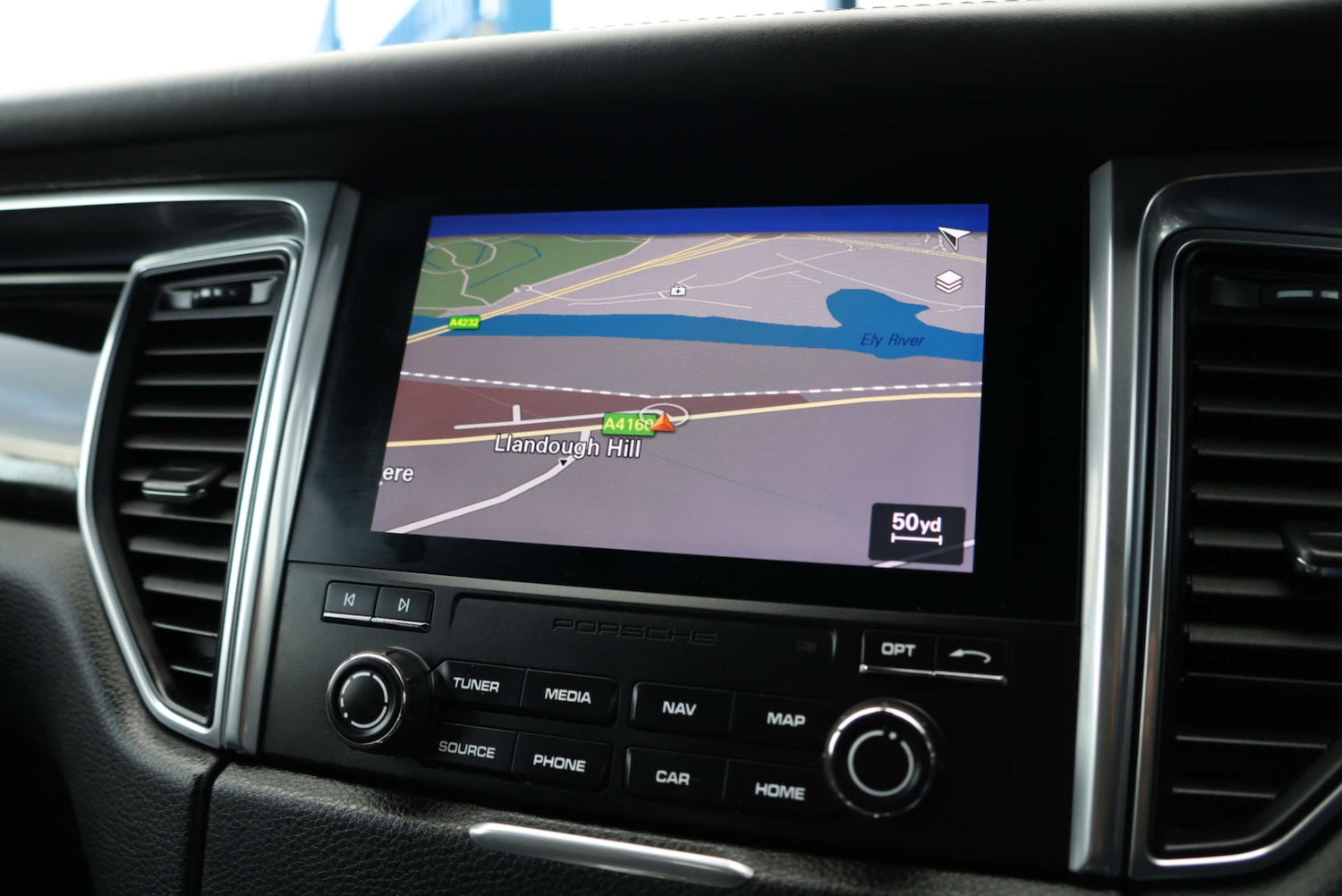 Used Porsche Macan 2016 for sale - 77693773: Photo 36