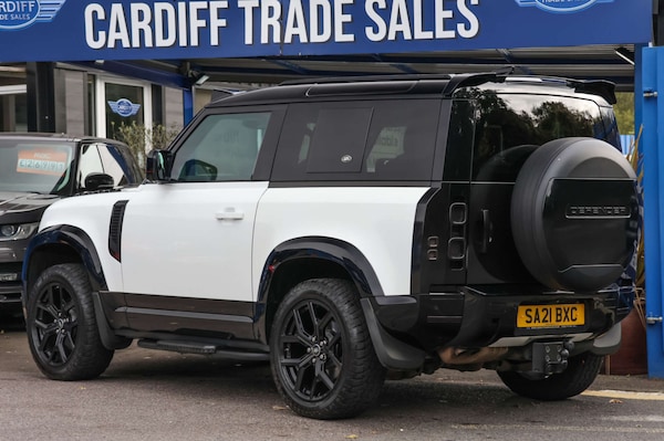 Used Land Rover Defender 2021 for sale - 76304399: Photo 18