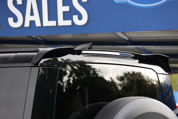 Used Land Rover Defender 2021 for sale - 76304399: Photo 50