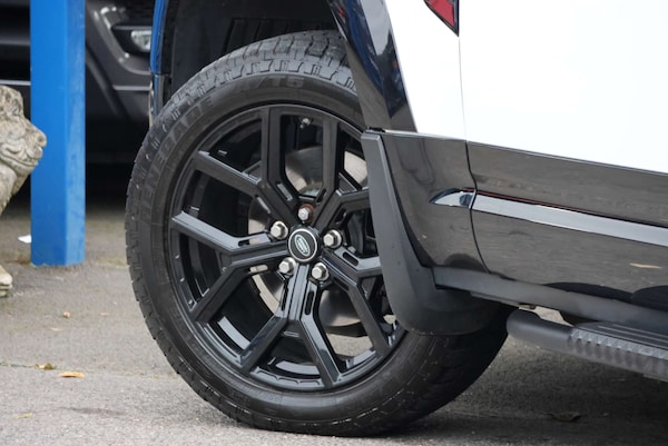 Used Land Rover Defender 2021 for sale - 76304399: Photo 51