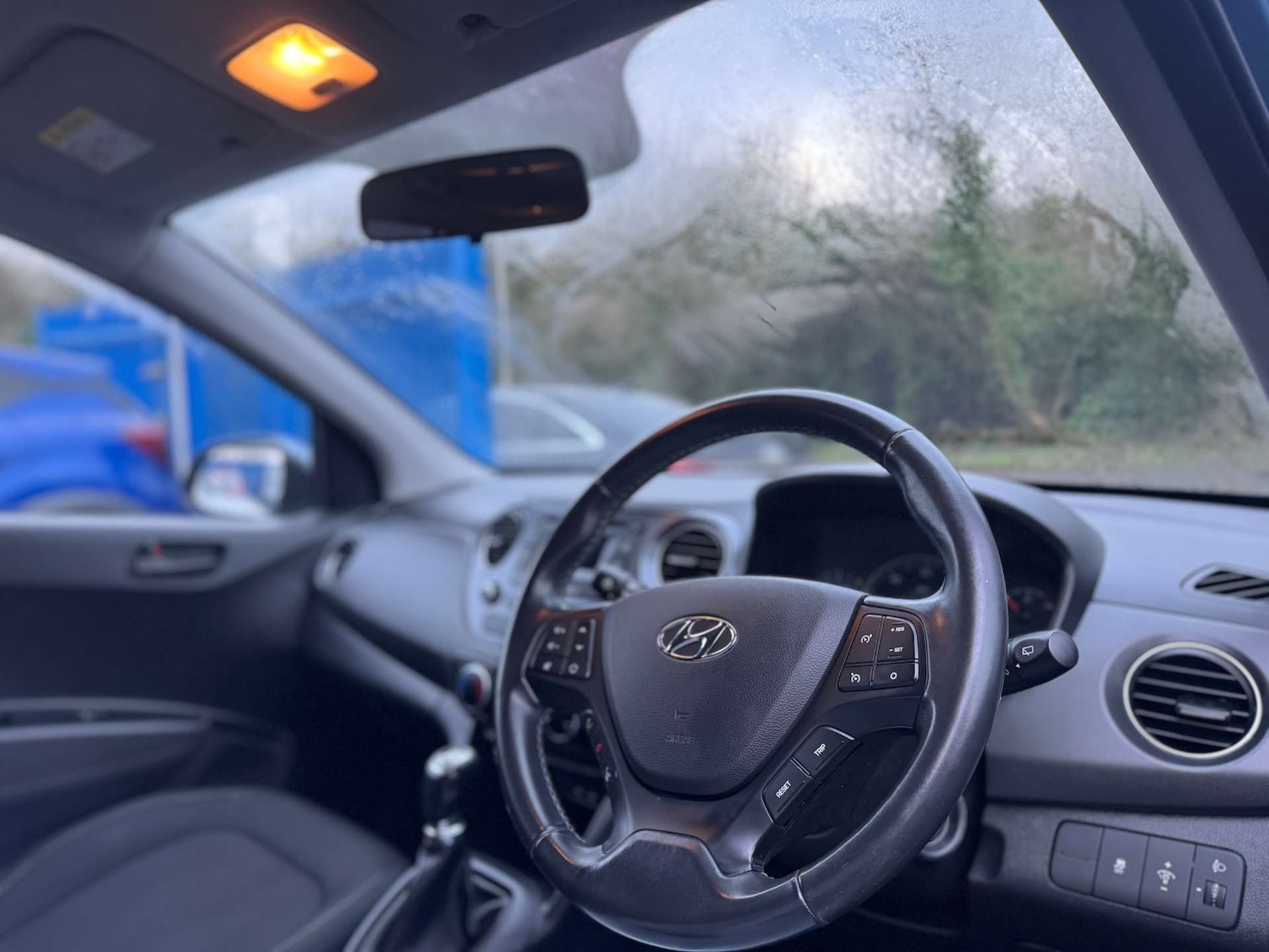 Used Hyundai i10 2017 for sale - 77301729: Photo 3