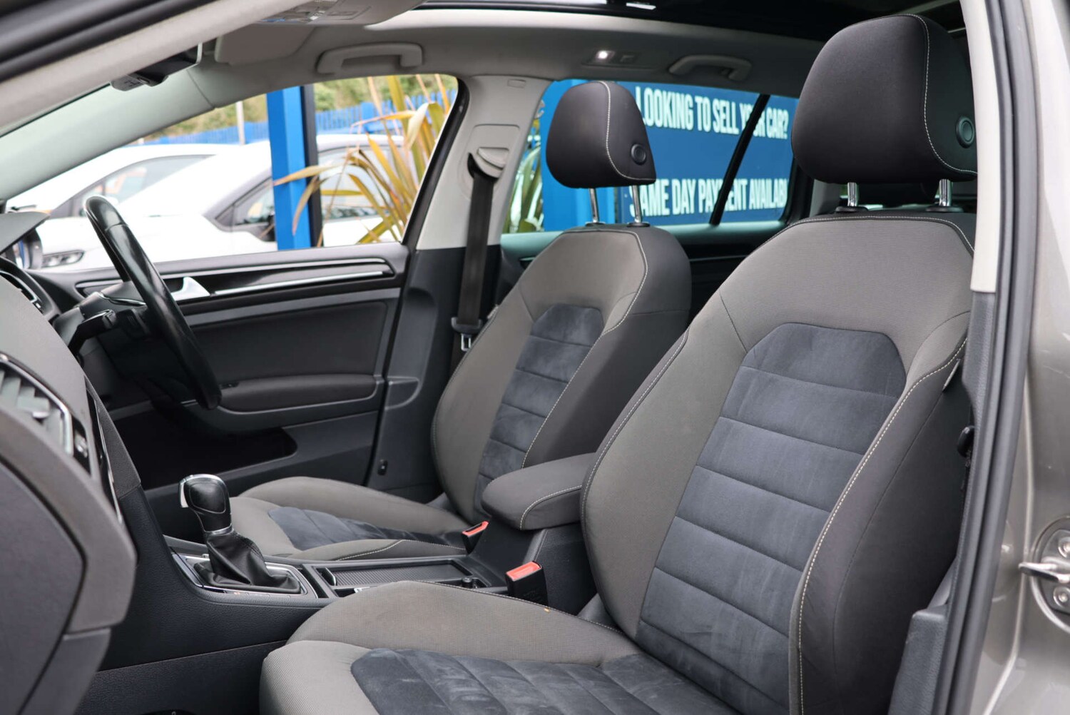 Used Volkswagen Golf 2015 for sale - 77735006: Photo 9