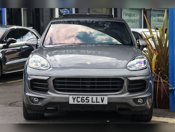Used Porsche Cayenne 2015 for sale - 75456535: Photo