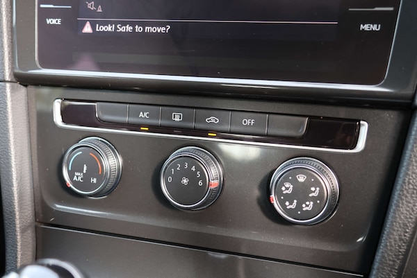 Used Volkswagen Golf 2018 for sale - 76304402: Photo 18
