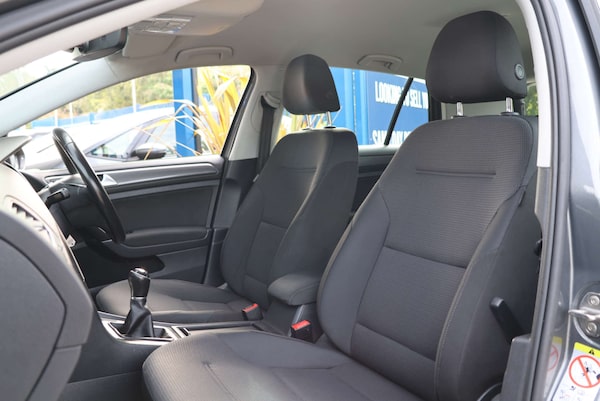 Used Volkswagen Golf 2018 for sale - 76304402: Photo 8