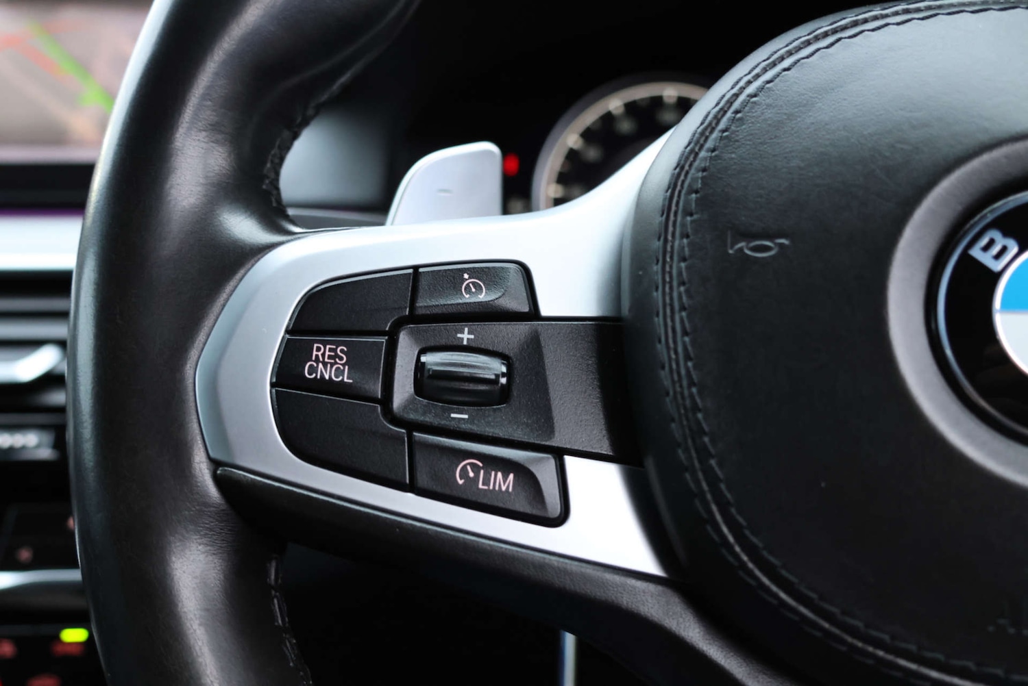 Used BMW 5 Series 2017 for sale - 77118036: Photo 27