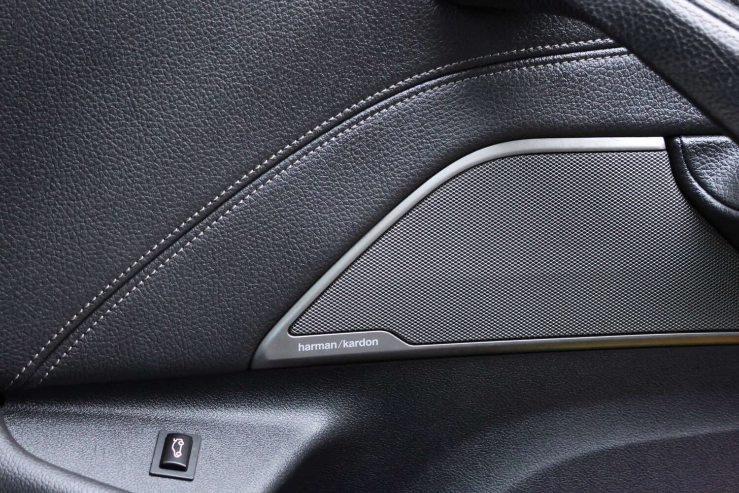 Used BMW 5 Series 2017 for sale - 77118036: Photo 63