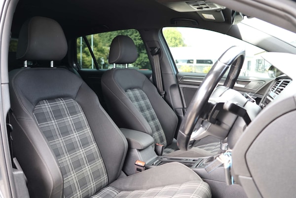 Used Volkswagen Golf 2018 for sale - 76278591: Photo 5