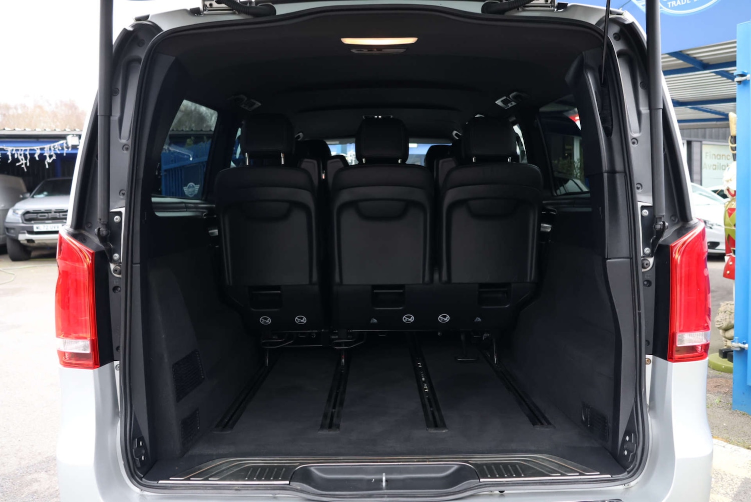 Used Mercedes-Benz V-Class 2020 for sale - 77053037: Photo 10