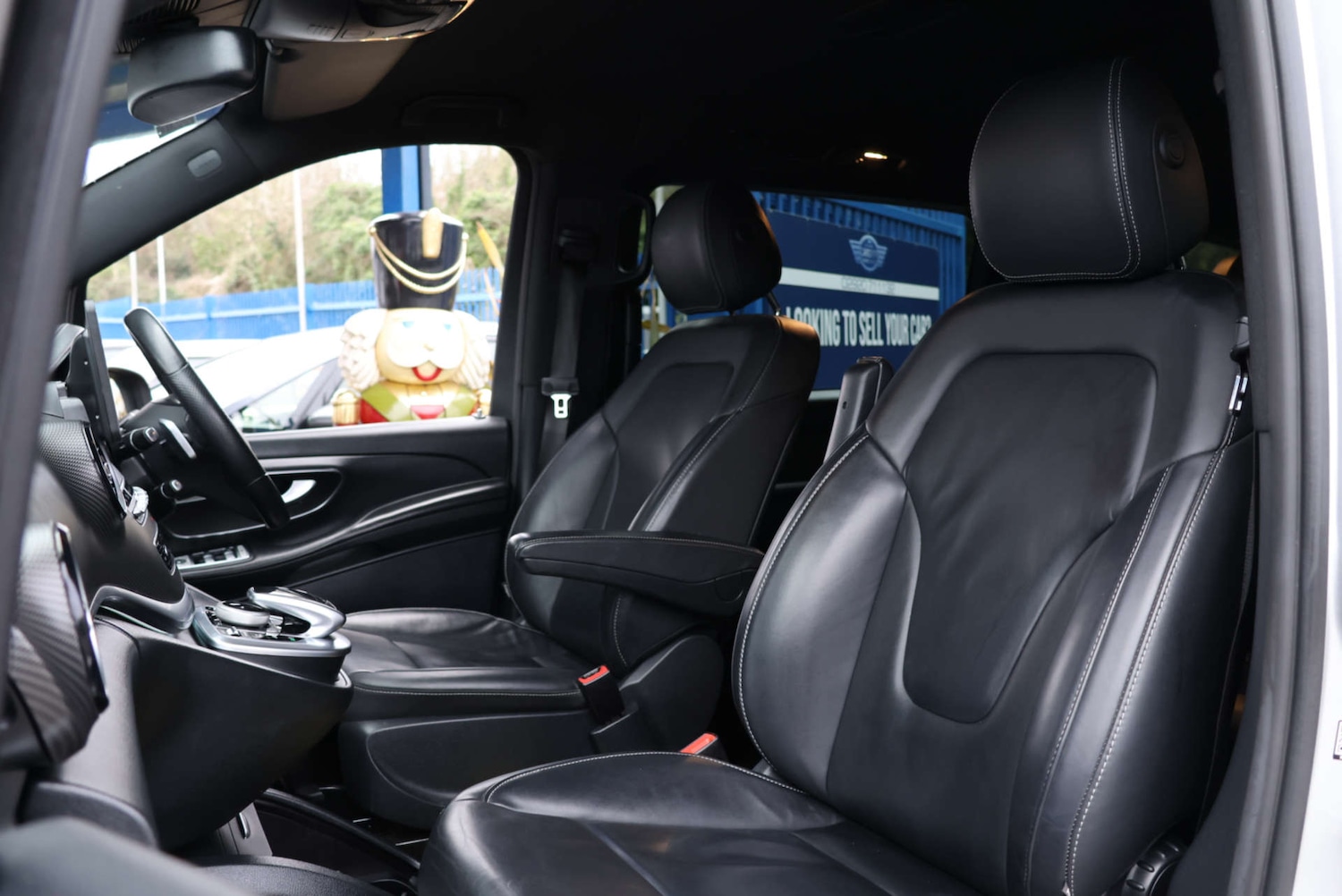 Used Mercedes-Benz V-Class 2020 for sale - 77053037: Photo 13