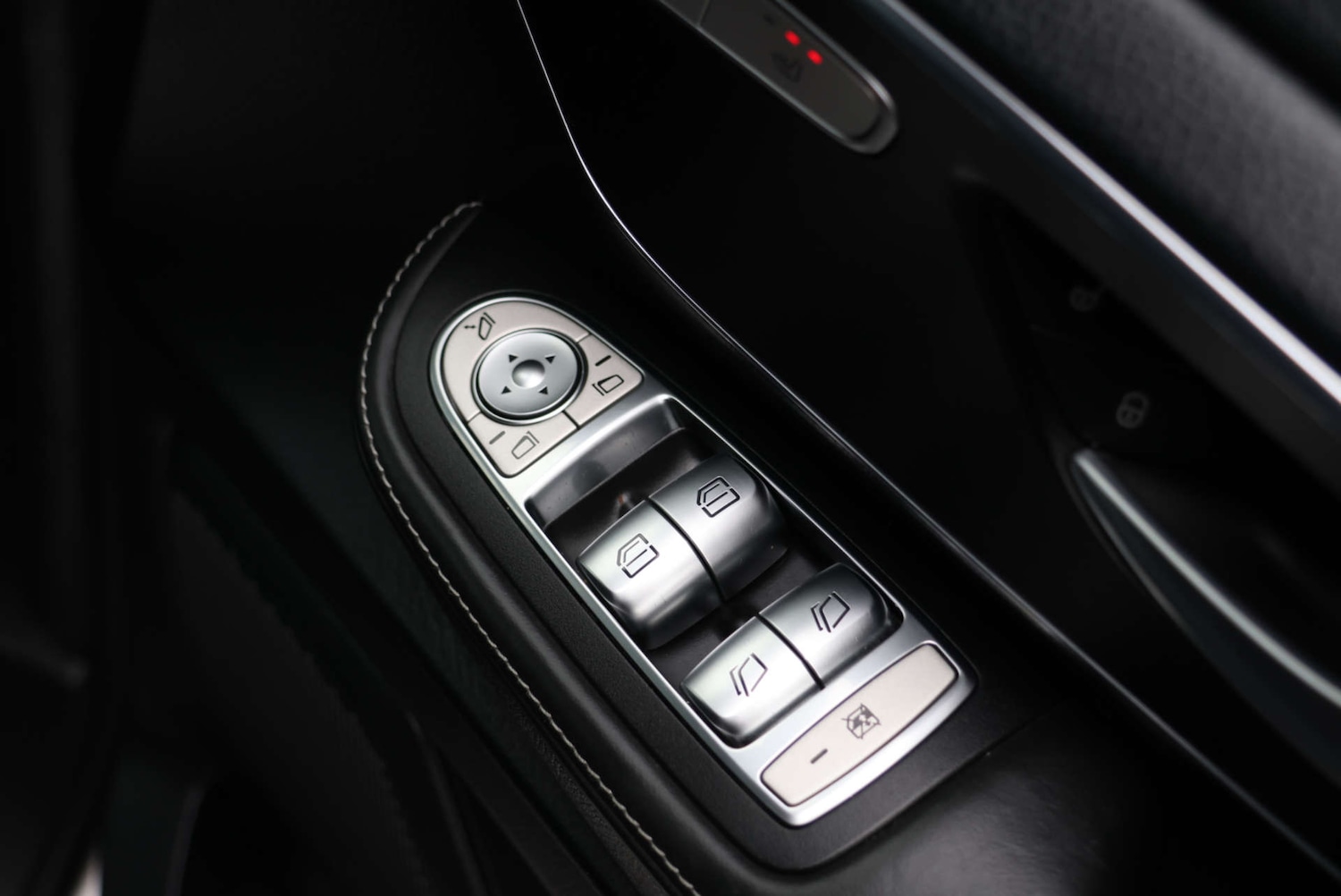 Used Mercedes-Benz V-Class 2020 for sale - 77053037: Photo 26