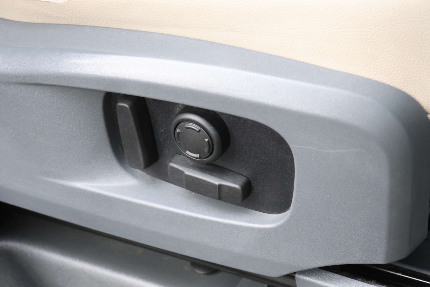 Used Land Rover Defender 2020 for sale - 76602183: Photo 7