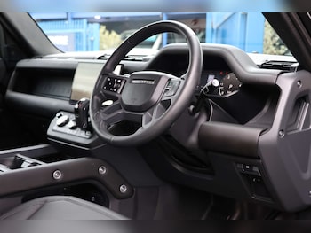 Used Land Rover Defender 2025 for sale - 77780895: Photo