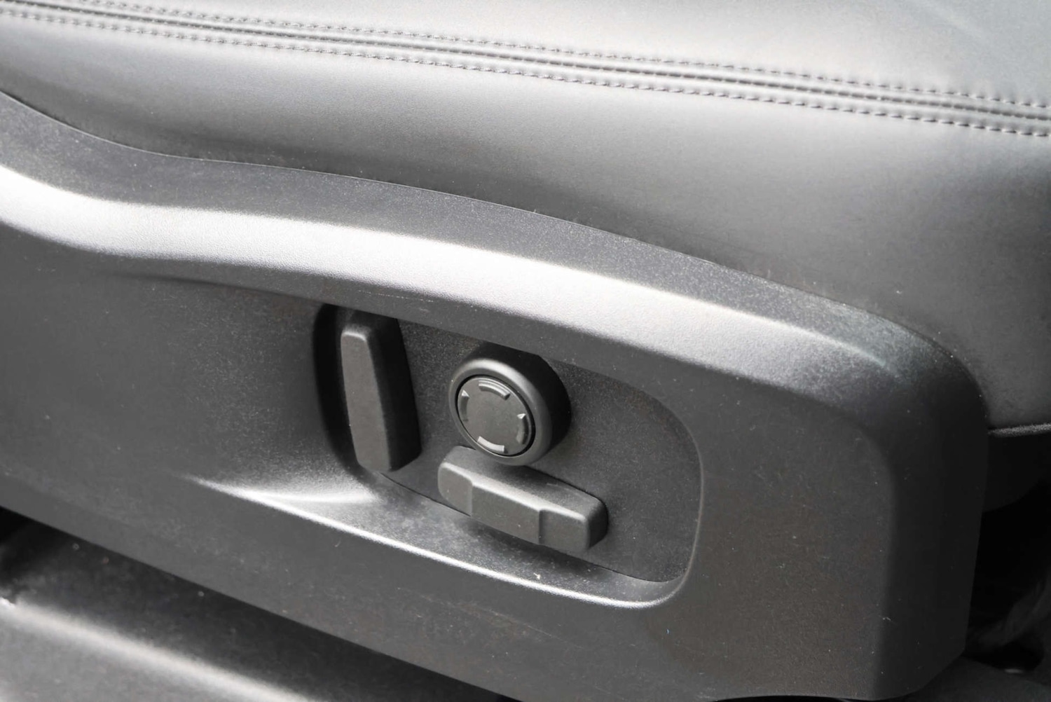 Used Land Rover Defender 2025 for sale - 77780895: Photo 7