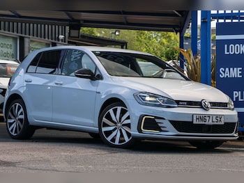 Used Volkswagen Golf 2017 for sale - 78895918: Photo