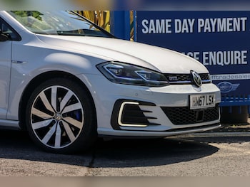 Used Volkswagen Golf 2017 for sale - 78895918: Photo