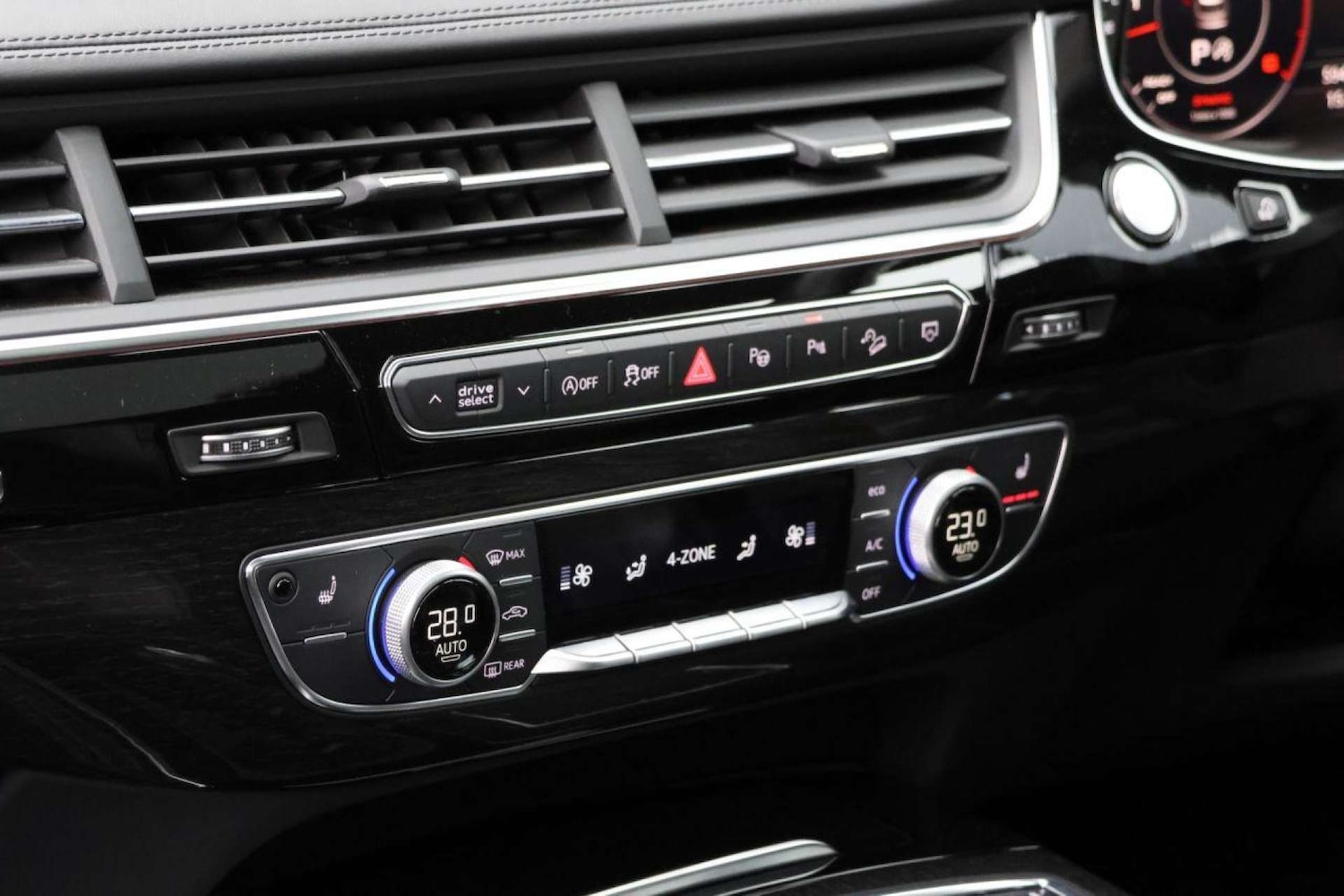 Used Audi Q7 2018 for sale - 76005468: Photo 53