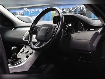 Used Land Rover Range Rover Evoque 2016 for sale - 76665410: Photo