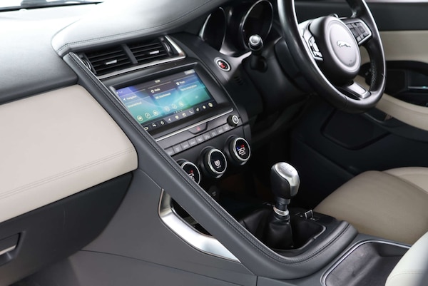 Used Jaguar E-Pace 2019 for sale - 76311238: Photo 16