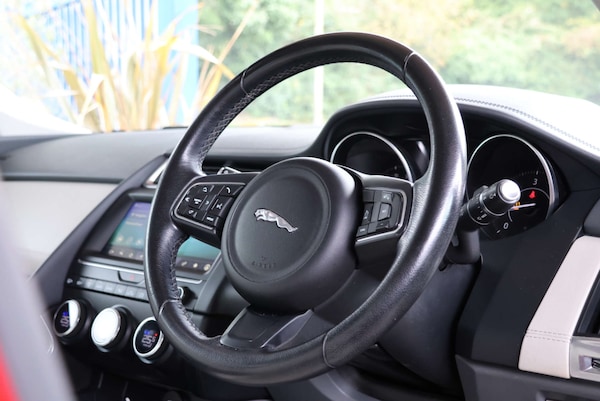 Used Jaguar E-Pace 2019 for sale - 76311238: Photo 17