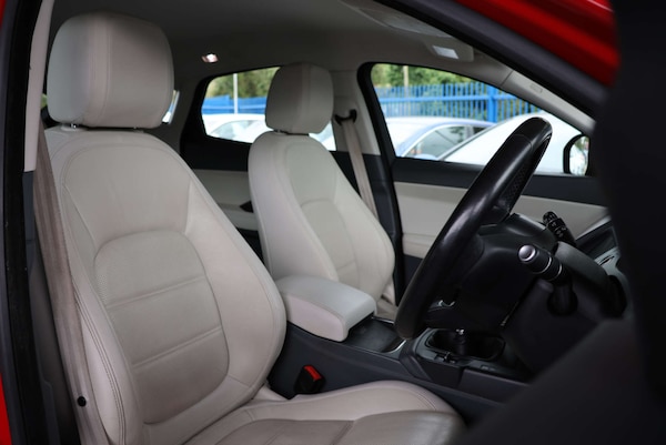 Used Jaguar E-Pace 2019 for sale - 76311238: Photo 5