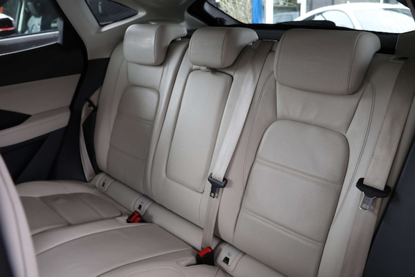 Used Jaguar E-Pace 2019 for sale - 76311238: Photo 8