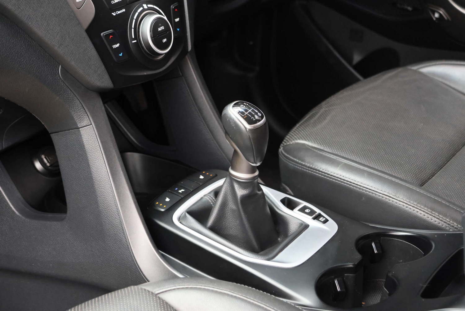 Used Hyundai Santa Fe 2016 for sale - 77053370: Photo 12