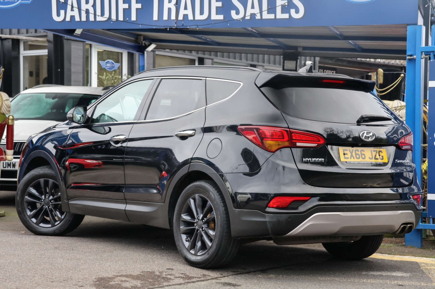 Used Hyundai Santa Fe 2016 for sale - 77053370: Photo 16