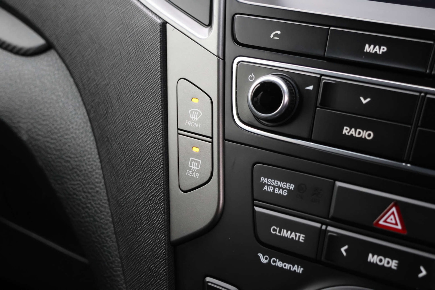 Used Hyundai Santa Fe 2016 for sale - 77053370: Photo 30