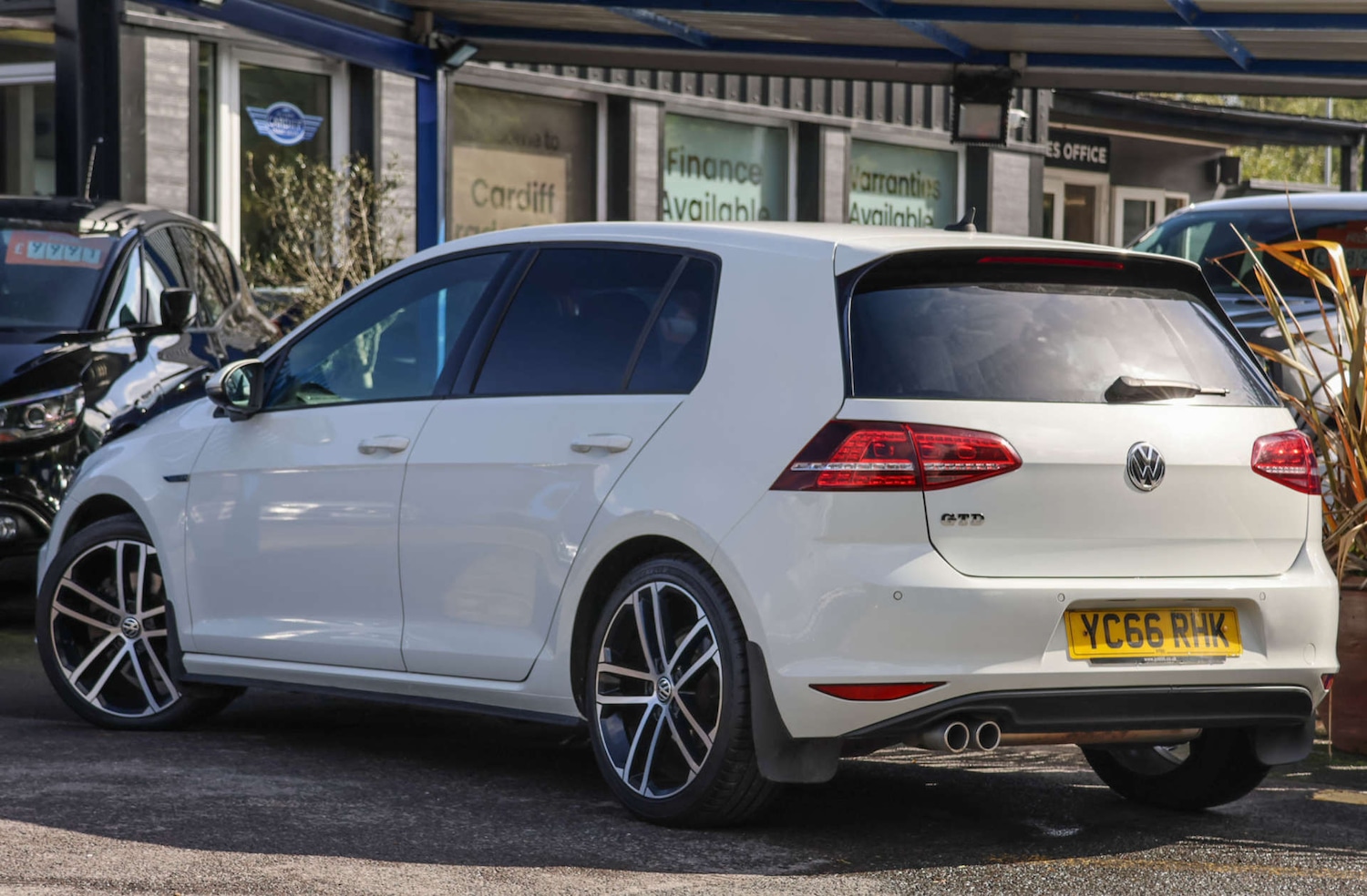 Used Volkswagen Golf 2016 for sale - 77850607: Photo 12