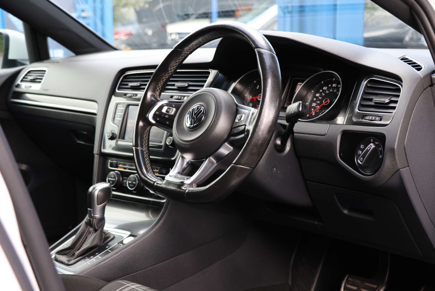 Used Volkswagen Golf 2016 for sale - 77850607: Photo 4