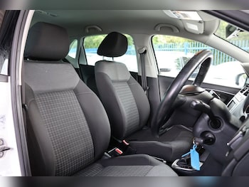 Used Volkswagen Polo 2017 for sale - 75487524: Photo