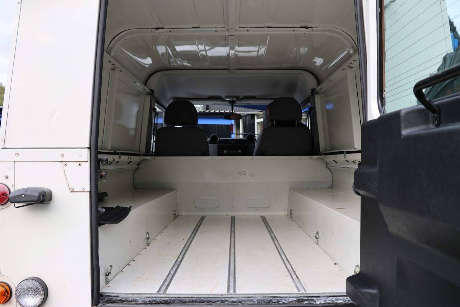 Used Land Rover Defender 2008 for sale - 76007302: Photo 11
