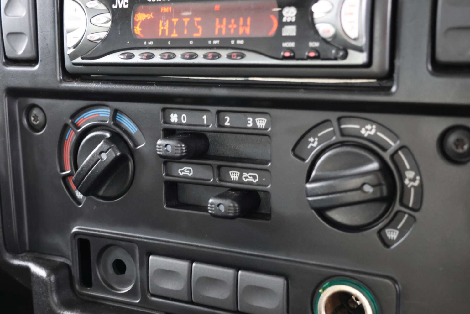 Used Land Rover Defender 2008 for sale - 76007302: Photo 14