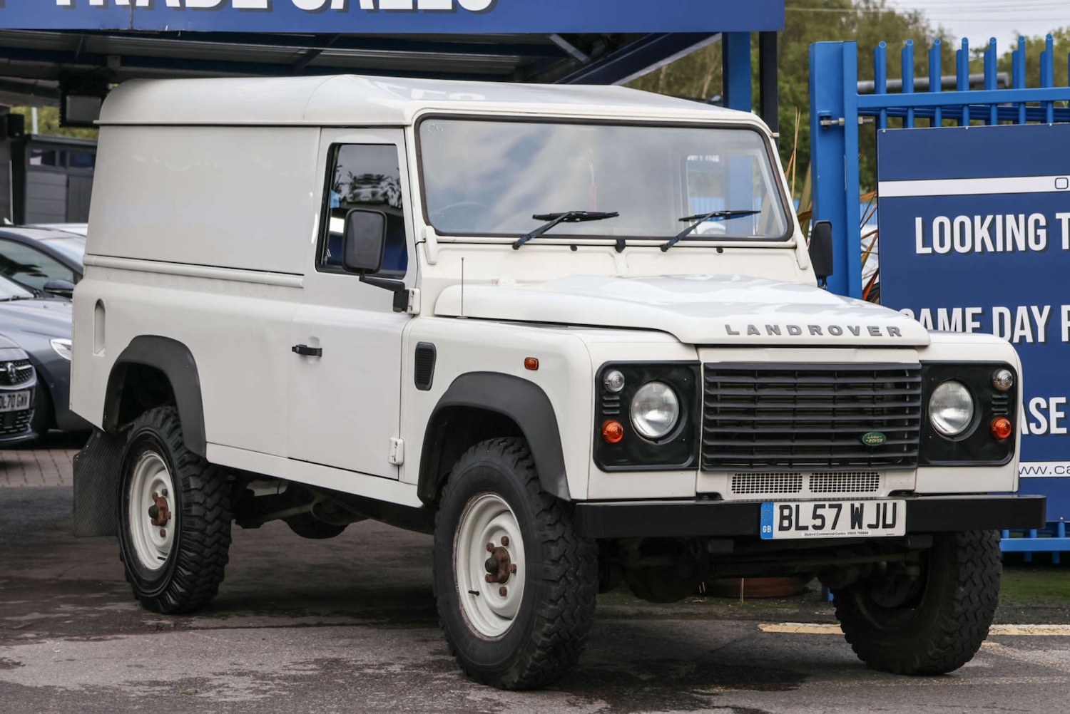 Used Land Rover Defender 2008 for sale - 76007302: Photo 2