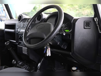 Used Land Rover Defender 2008 for sale - 76007302: Photo 4